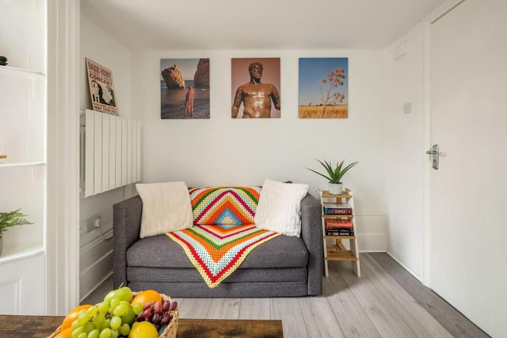 Quiet Terraced For Relaxing Escapes * London
