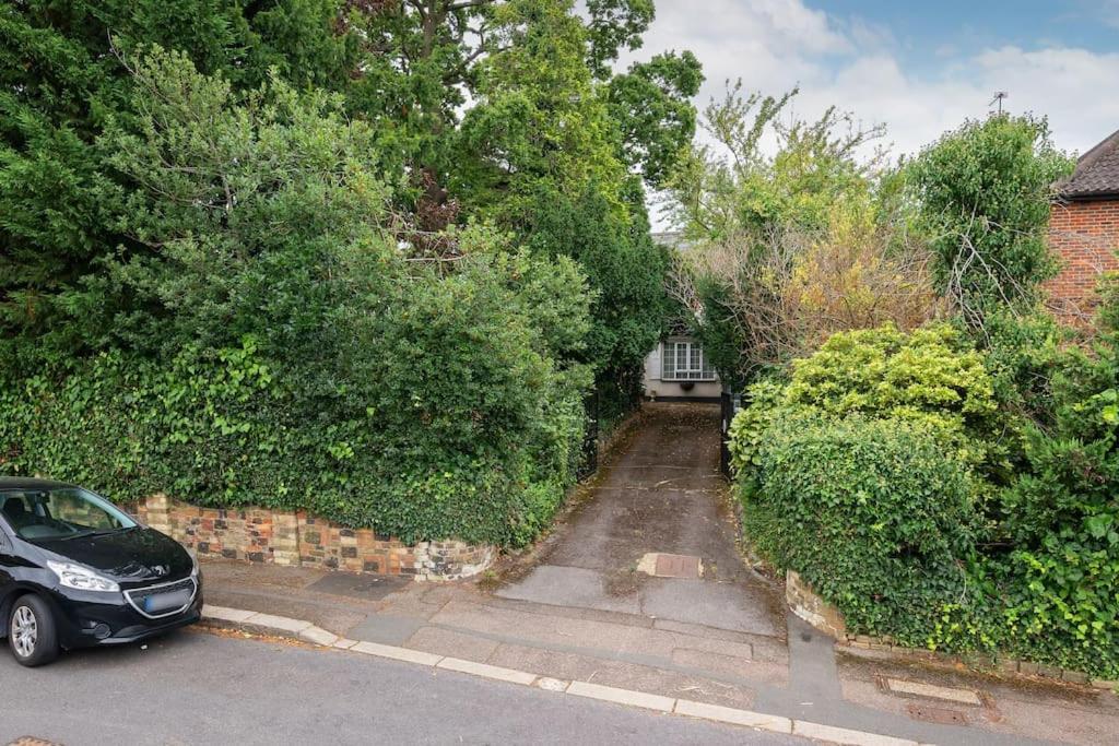 5 Bed With Private Parking - 25 Mins To Apartment London
