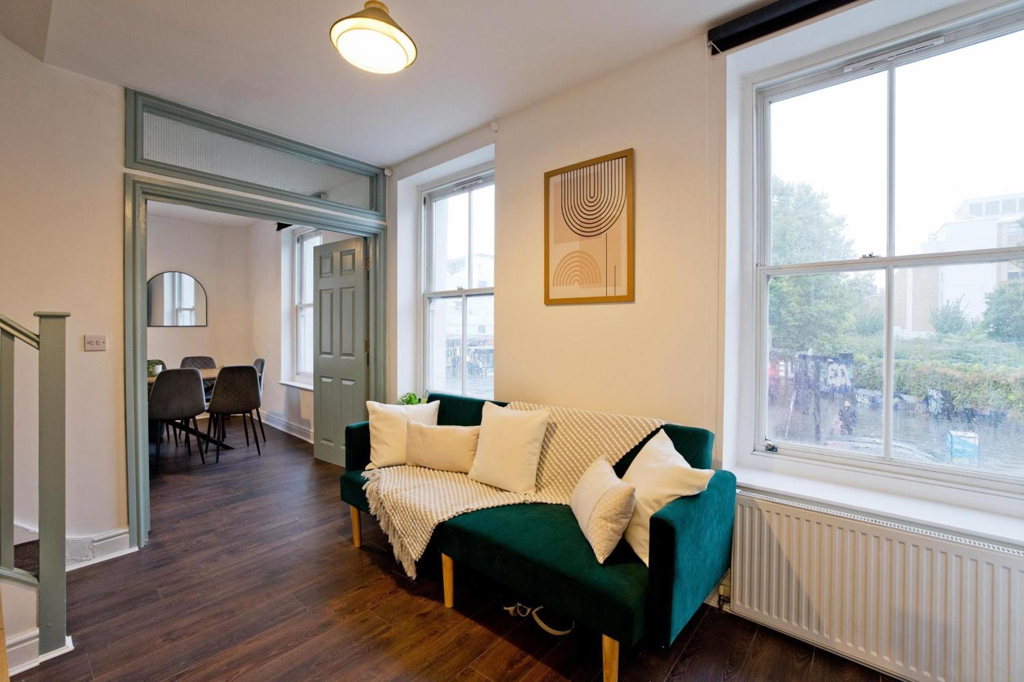 Imperial New Road Whitechapel Apartment *