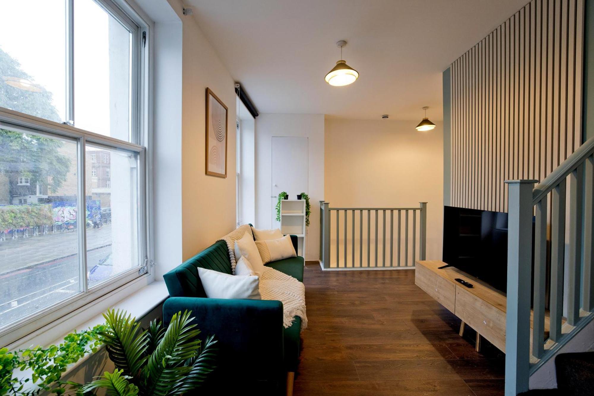 Imperial New Road Whitechapel * London