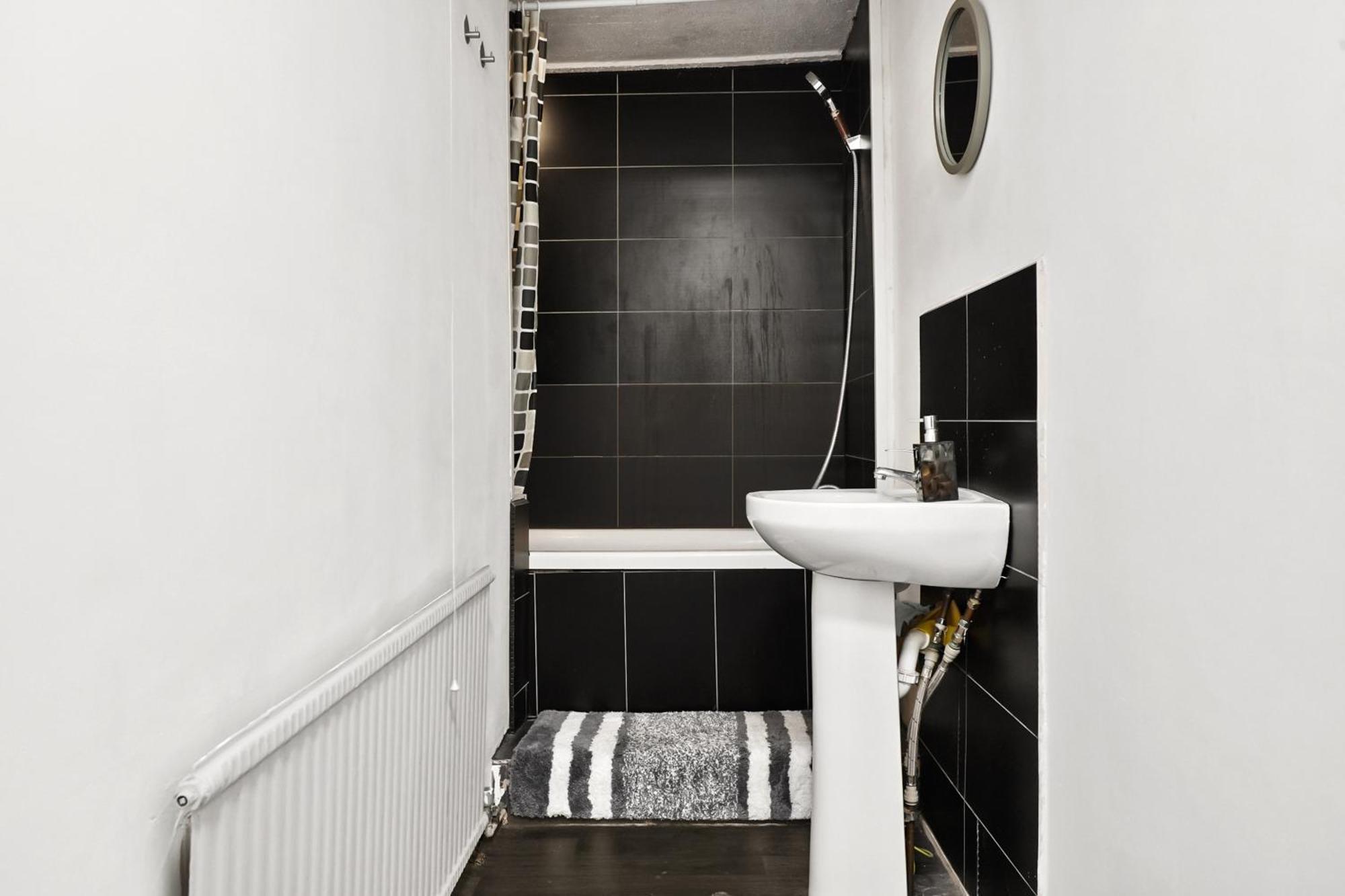 Double Bedroom 5 Minute Walk To Tower Bridge Homestay London