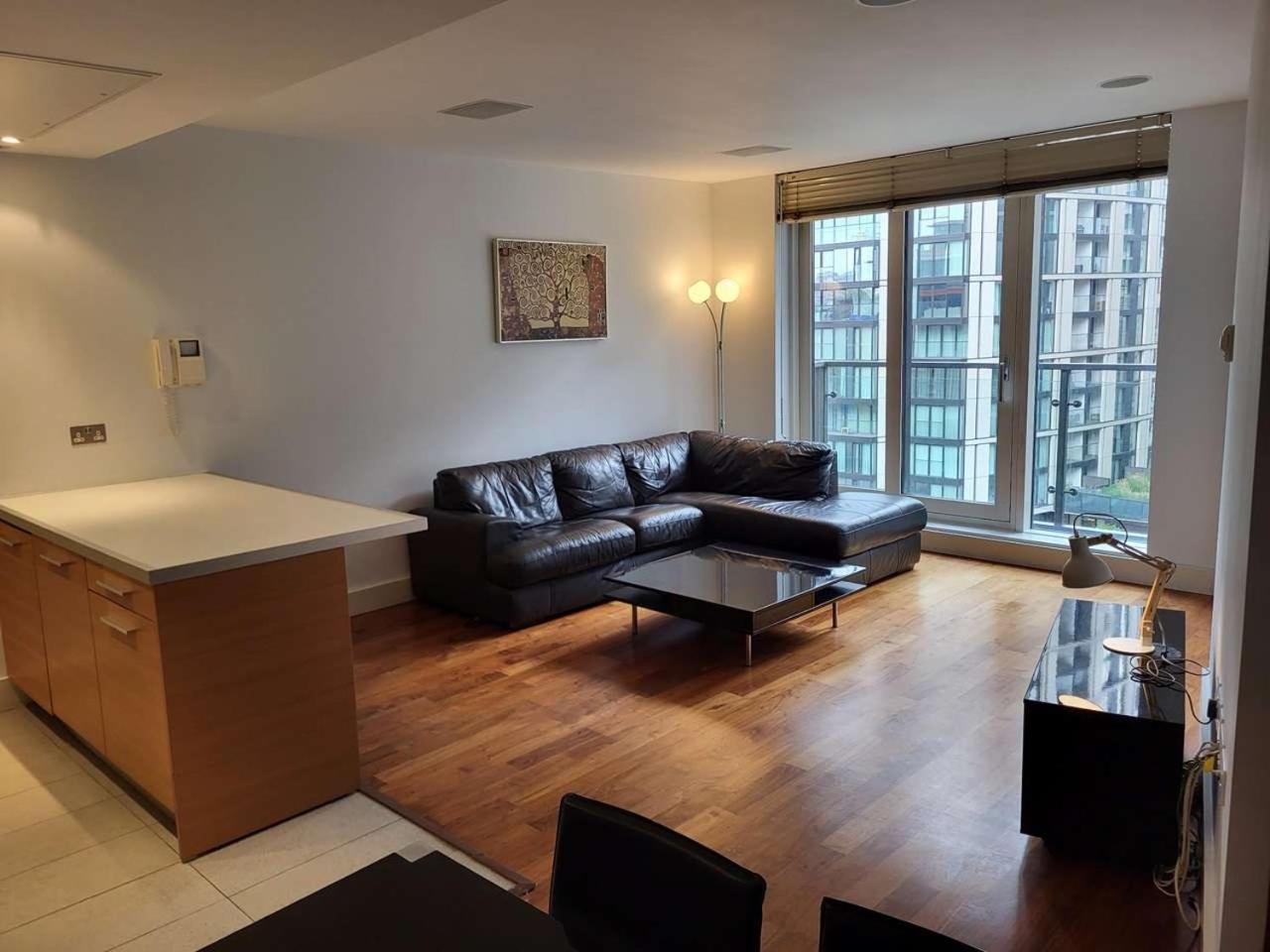 Peninsula Apartment *
