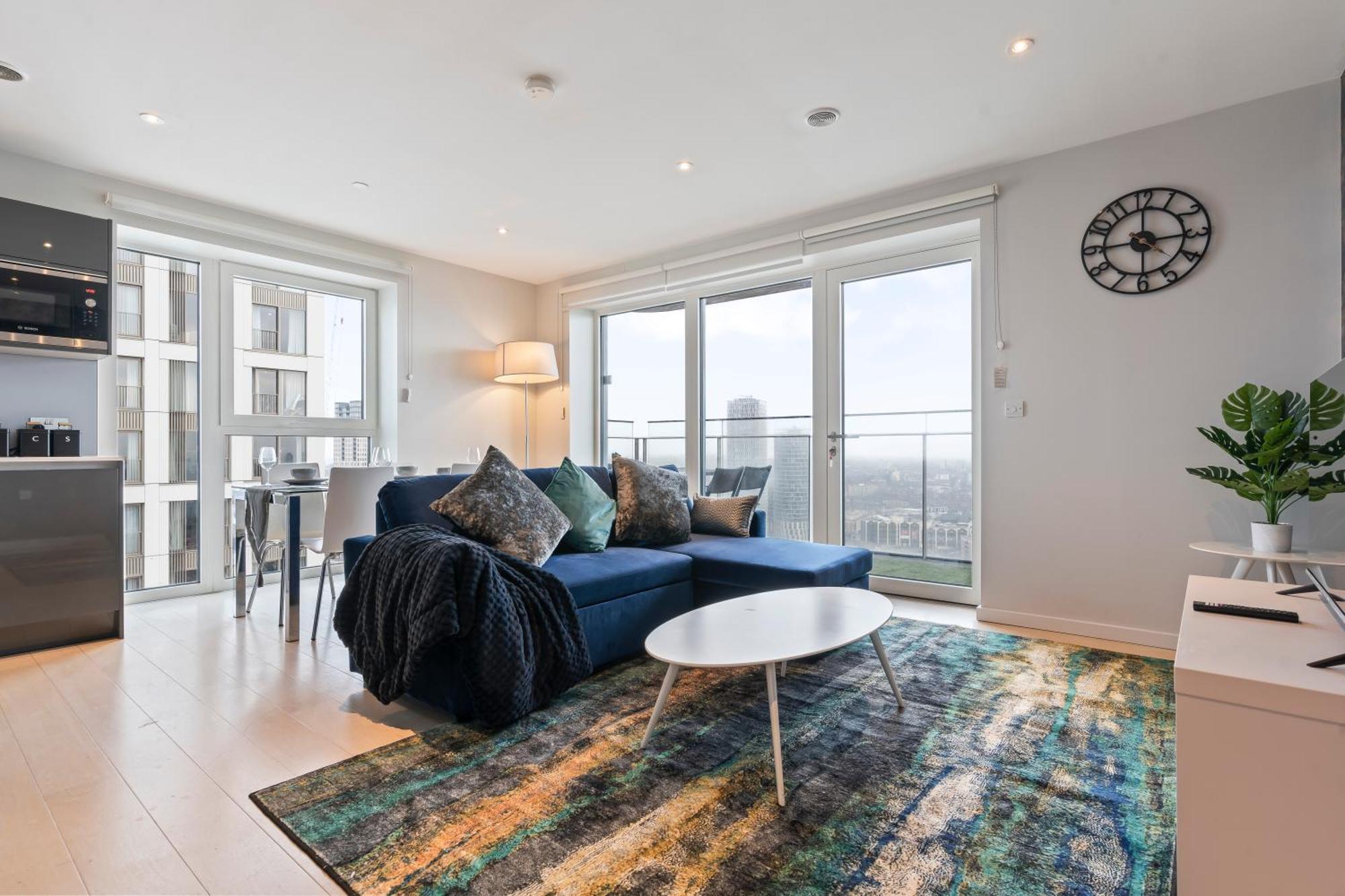 Elegant 2 Bed Within Many Attractions Leilighet London