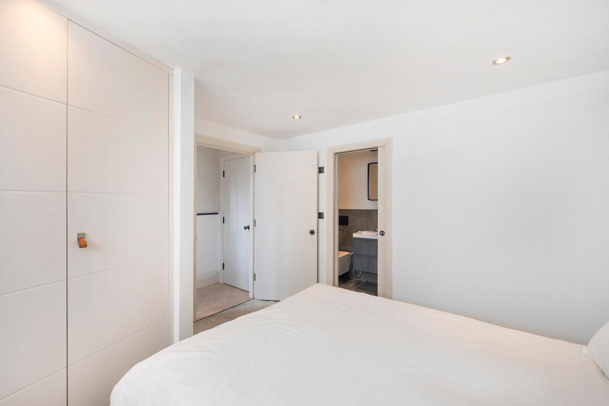 Perfect For 6 - 2 Bedroom 2 Bathroom By The Famous Hammersmith Riverside London