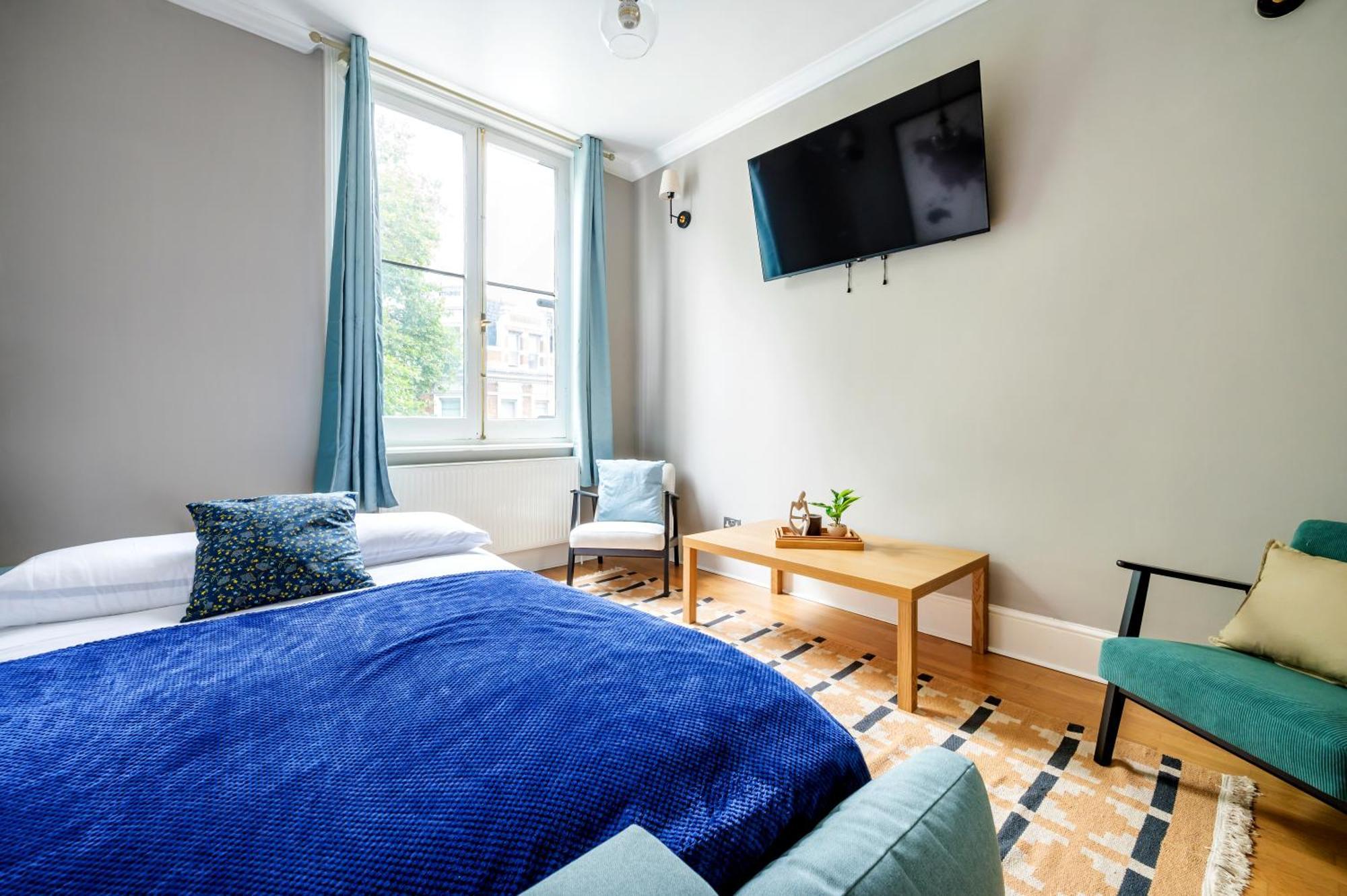 Large 1 Bedroom In Center Of 2 Lägenhet London