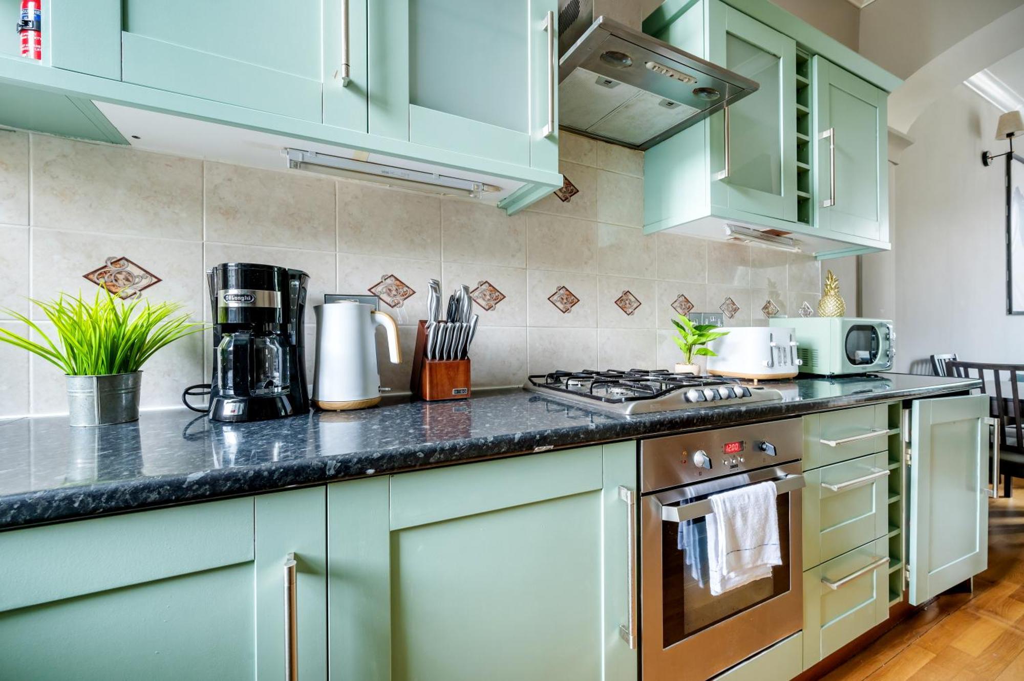 Large 1 Bedroom In Center Of 2 * Londra