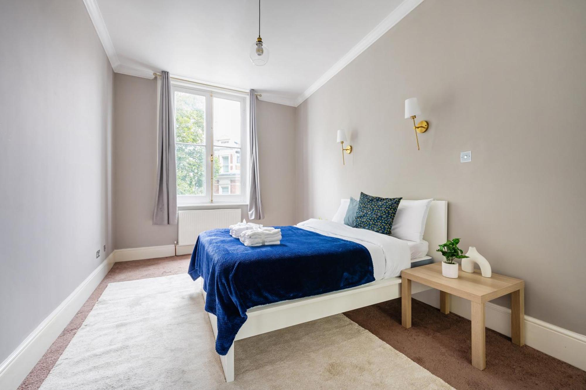 Large 1 Bedroom In Center Of 2 Appartamento *