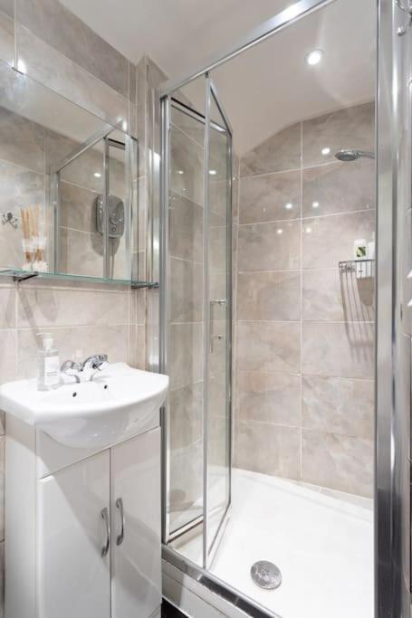 Cosy Little Venice Pied-a-terre By Morethanstays Londen