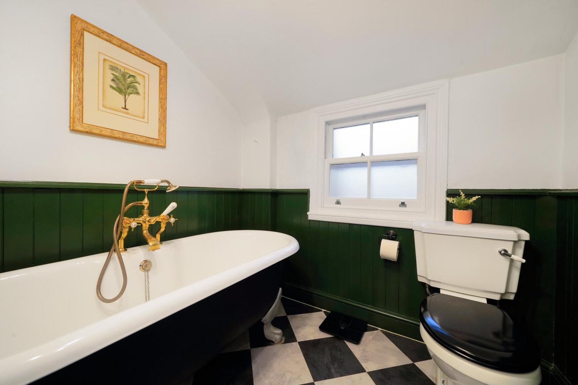 Luxury - In Battersea Park & Power Station Londen