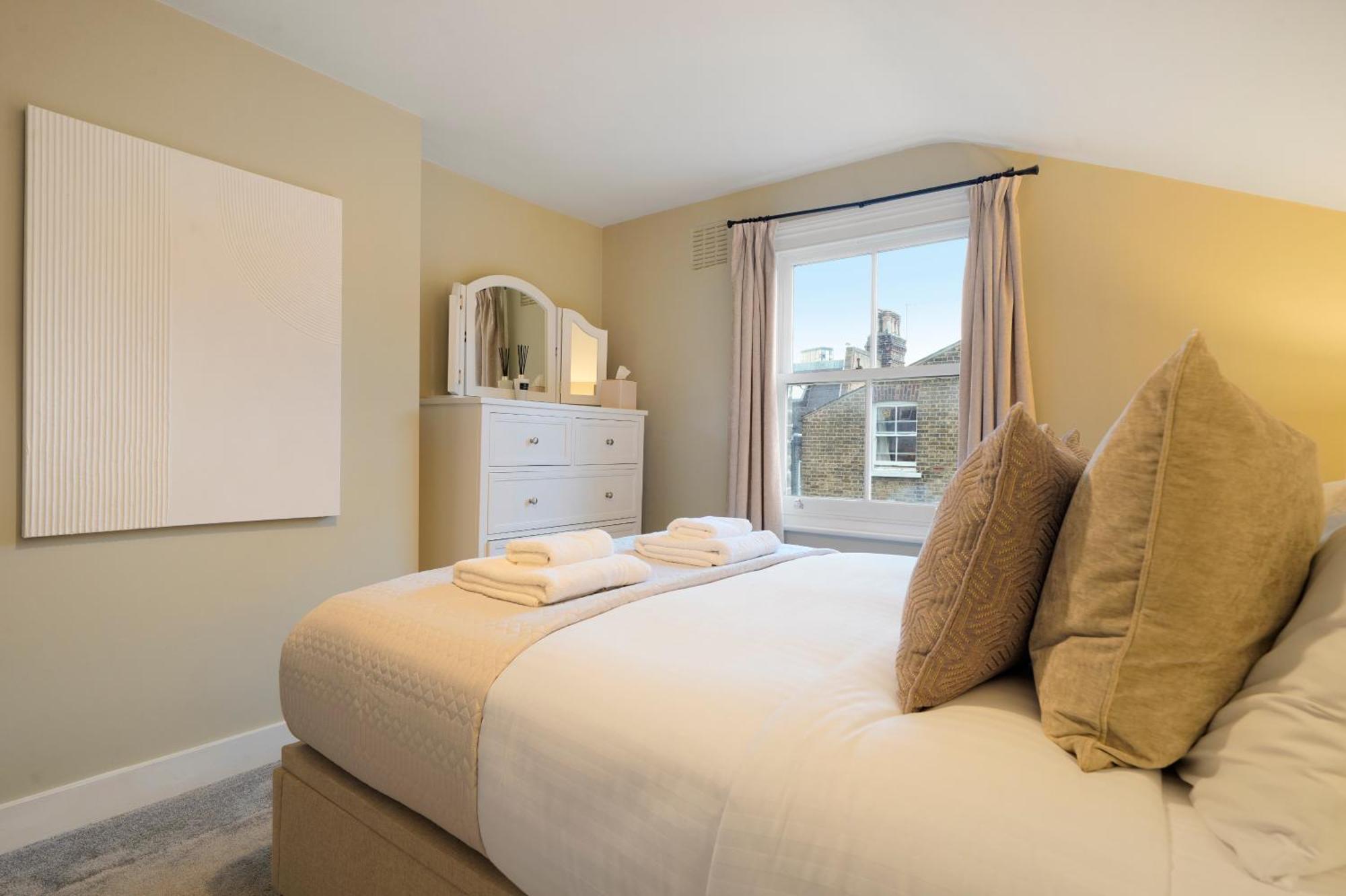 Luxury - In Battersea Park & Power Station * Londen