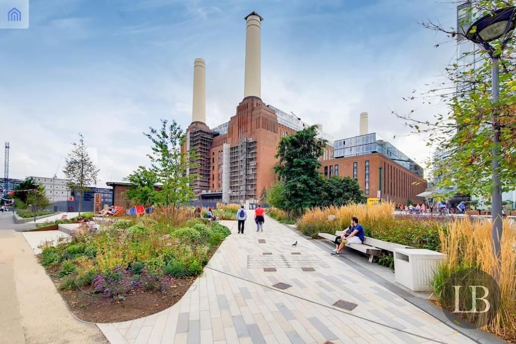 Luxury - In Battersea Park & Power Station * Londen