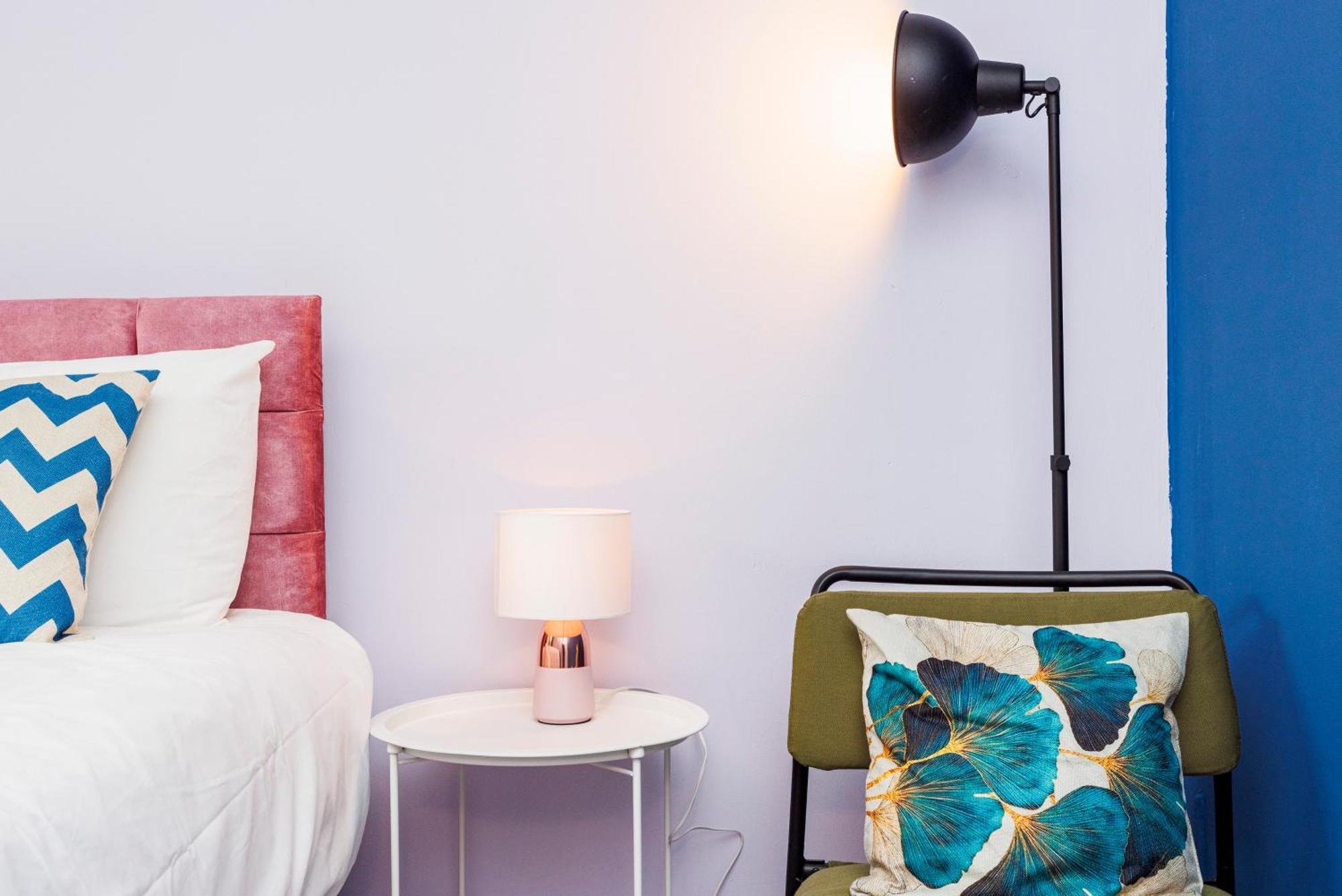 Lägenhet Spacious 2-bedroom With Terrace, Garden Views & Free Wifi Near Olympic Stadium *