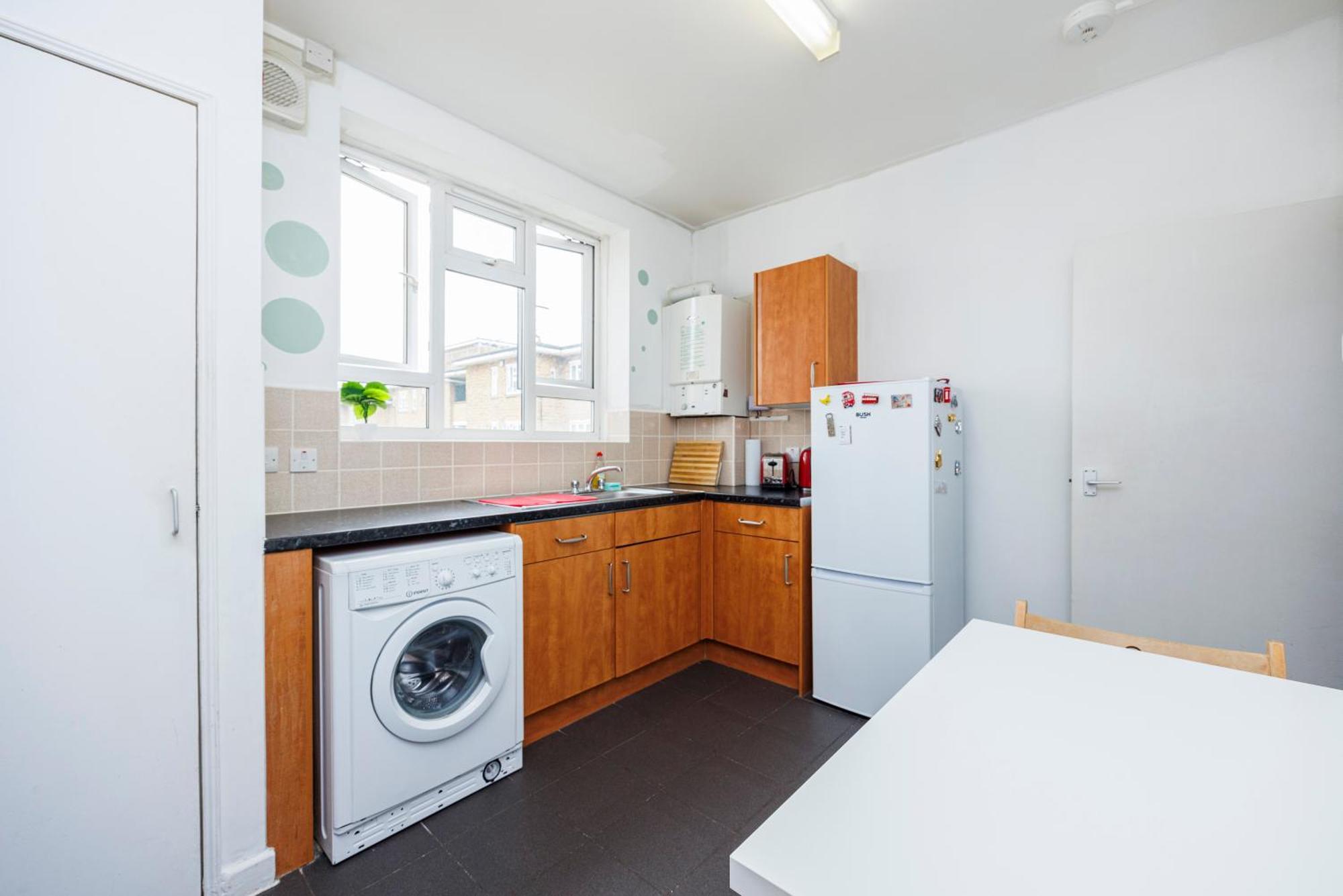 Lägenhet Spacious 2-bedroom With Terrace, Garden Views & Free Wifi Near Olympic Stadium
