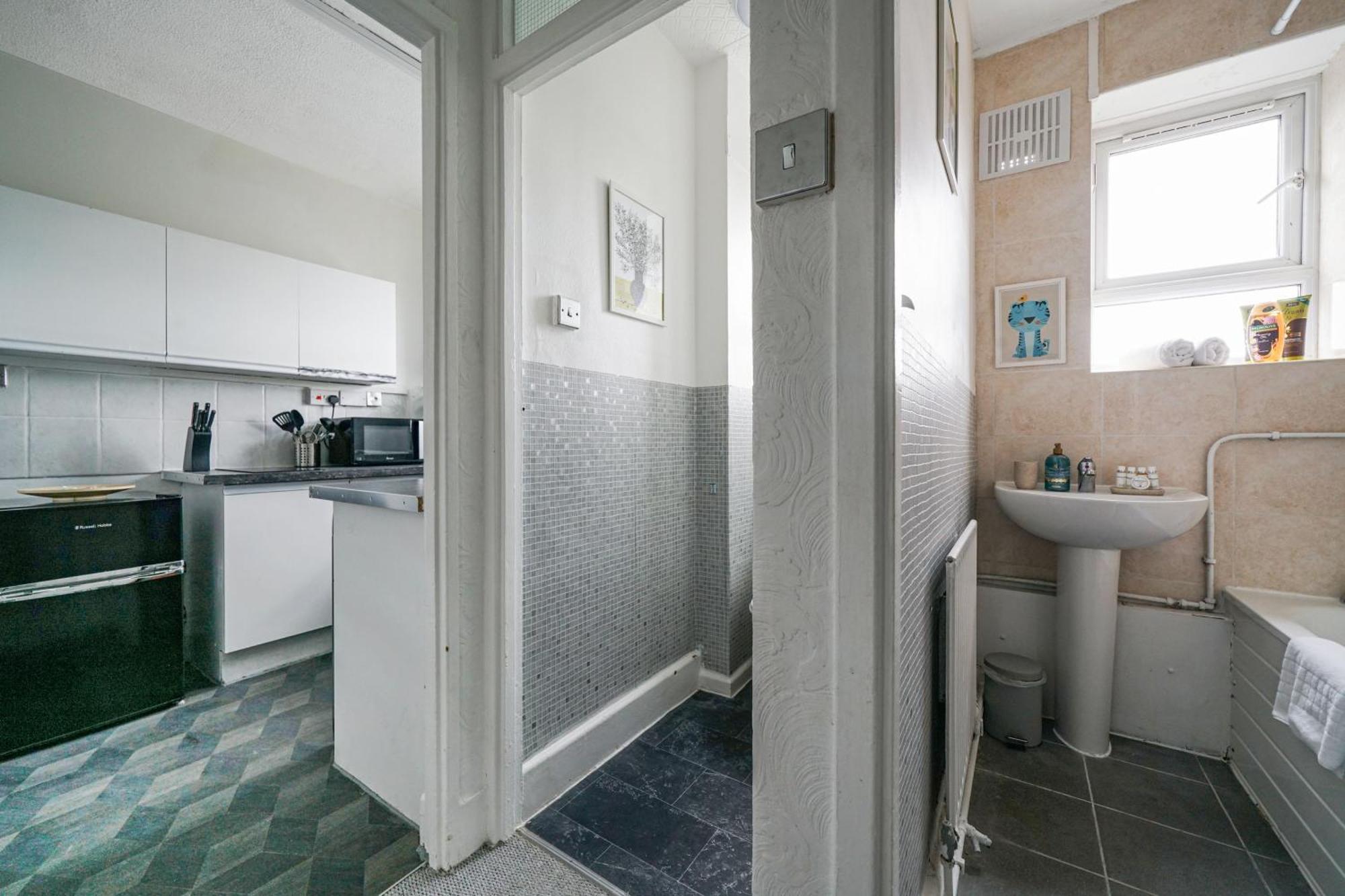 Two Bedroom By Livestay Short Lets & Serviced London, Clapham Lägenhet *