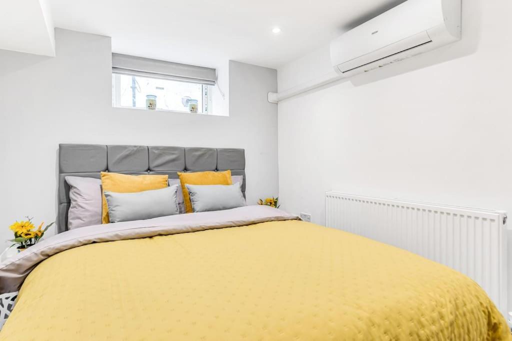 Luxstay Holland Park With Ac