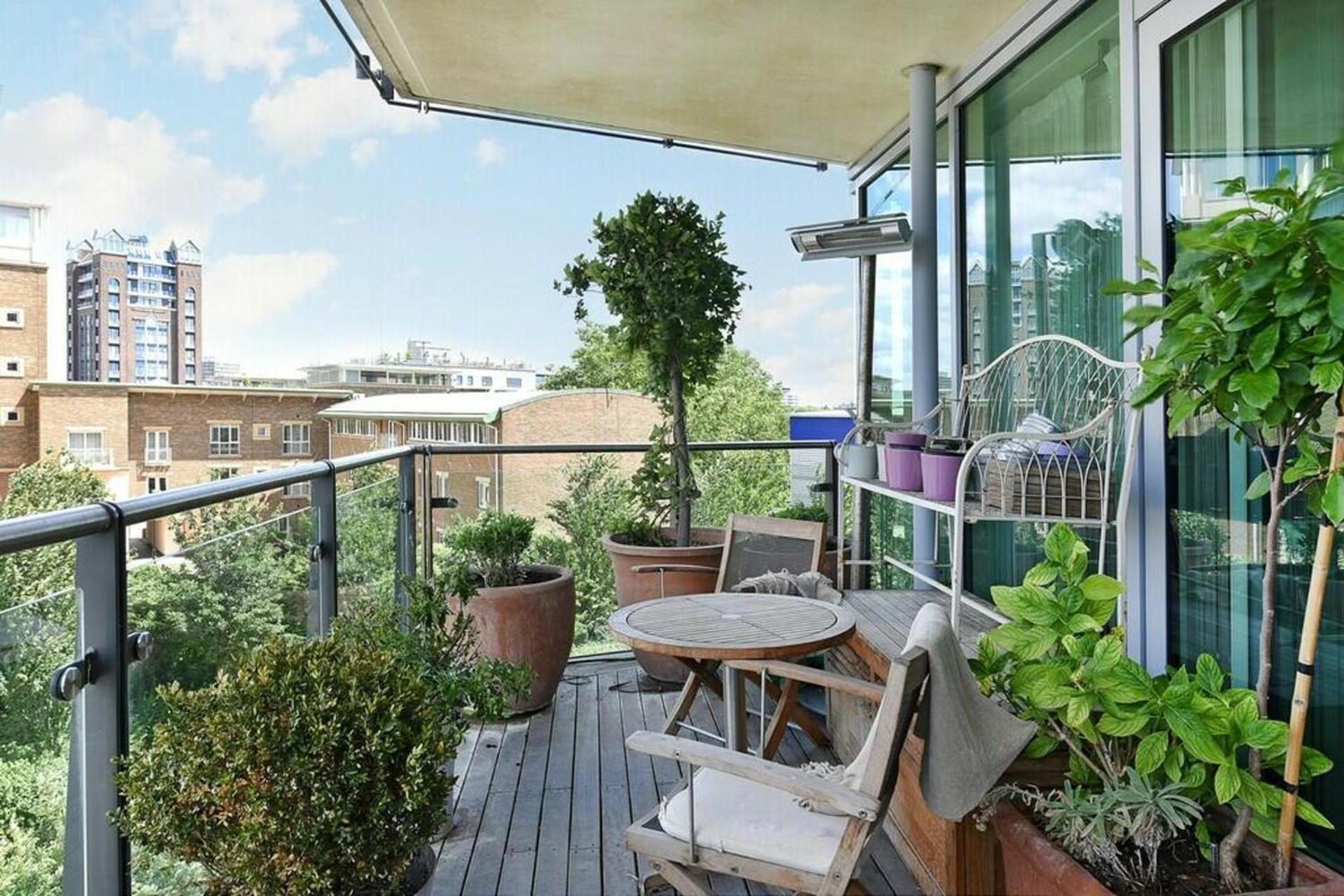 Apartment Luxury In Battersea Reach