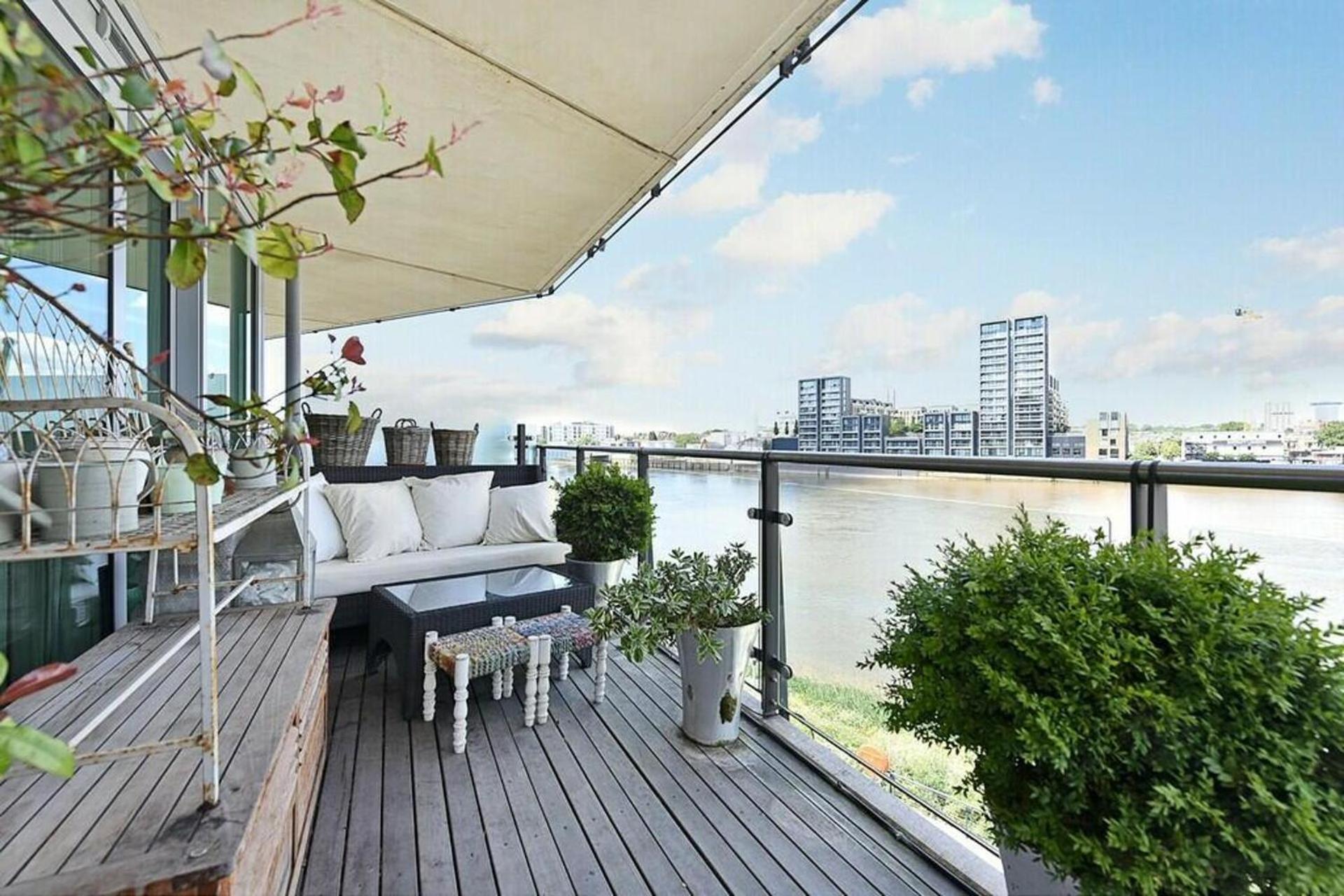 Luxury In Battersea Reach *