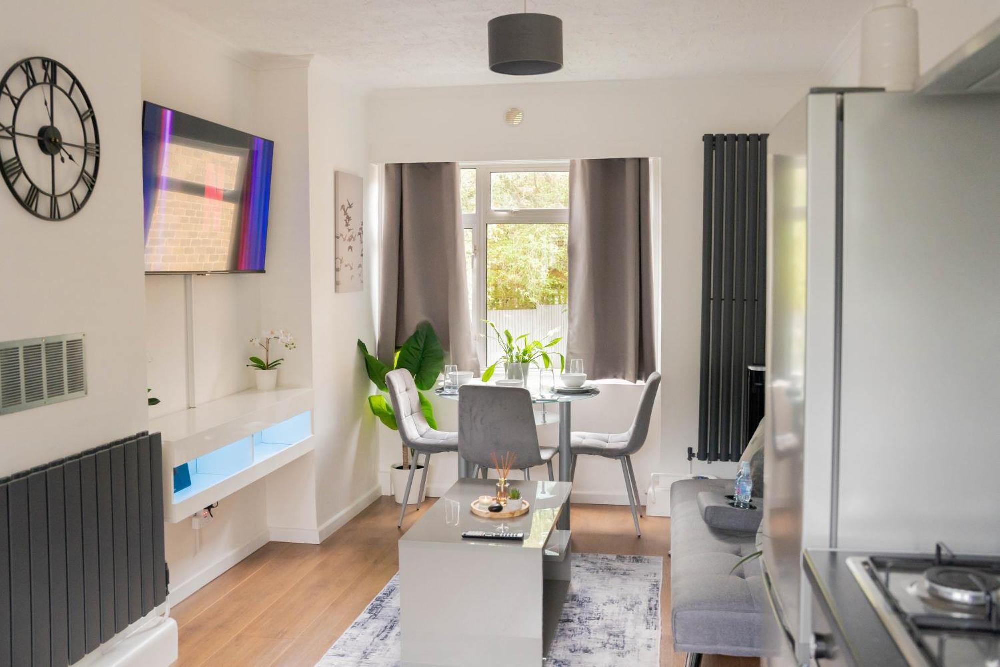 Modern 1 Bed In Greenwich - Wifi - Netflix And Stations Nearby Appartamento *