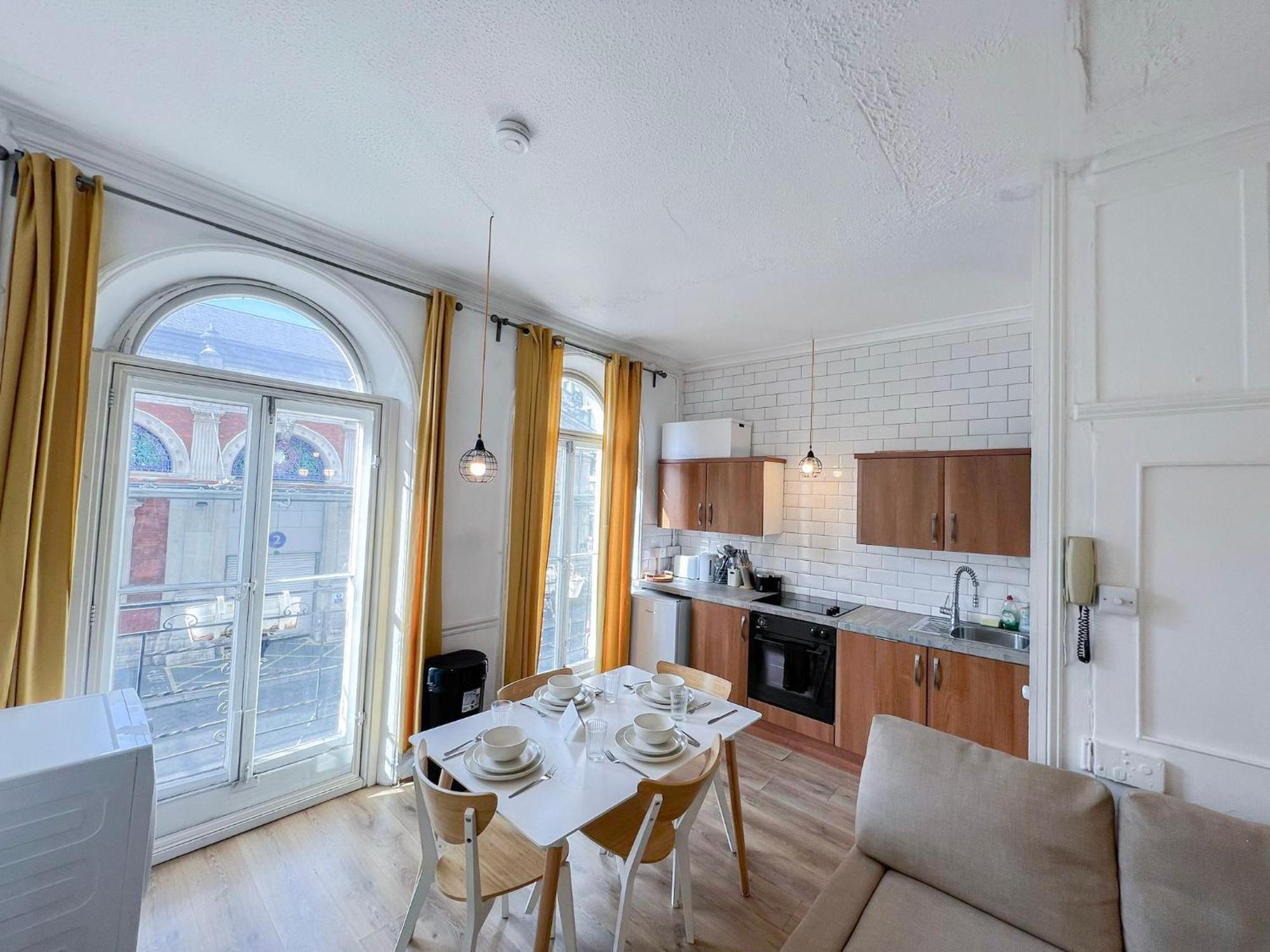 Appartement 2 Bedroom Flat A Short Walk Away To Barbican Centre Near Farringdon, Old St *
