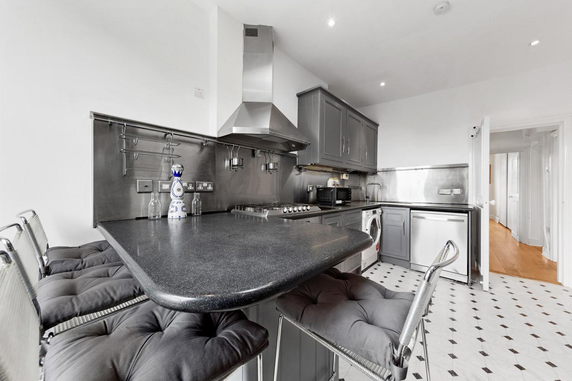 Spacious Sleep 11 With Terrace In Earls Court Ec99 Lägenhet *