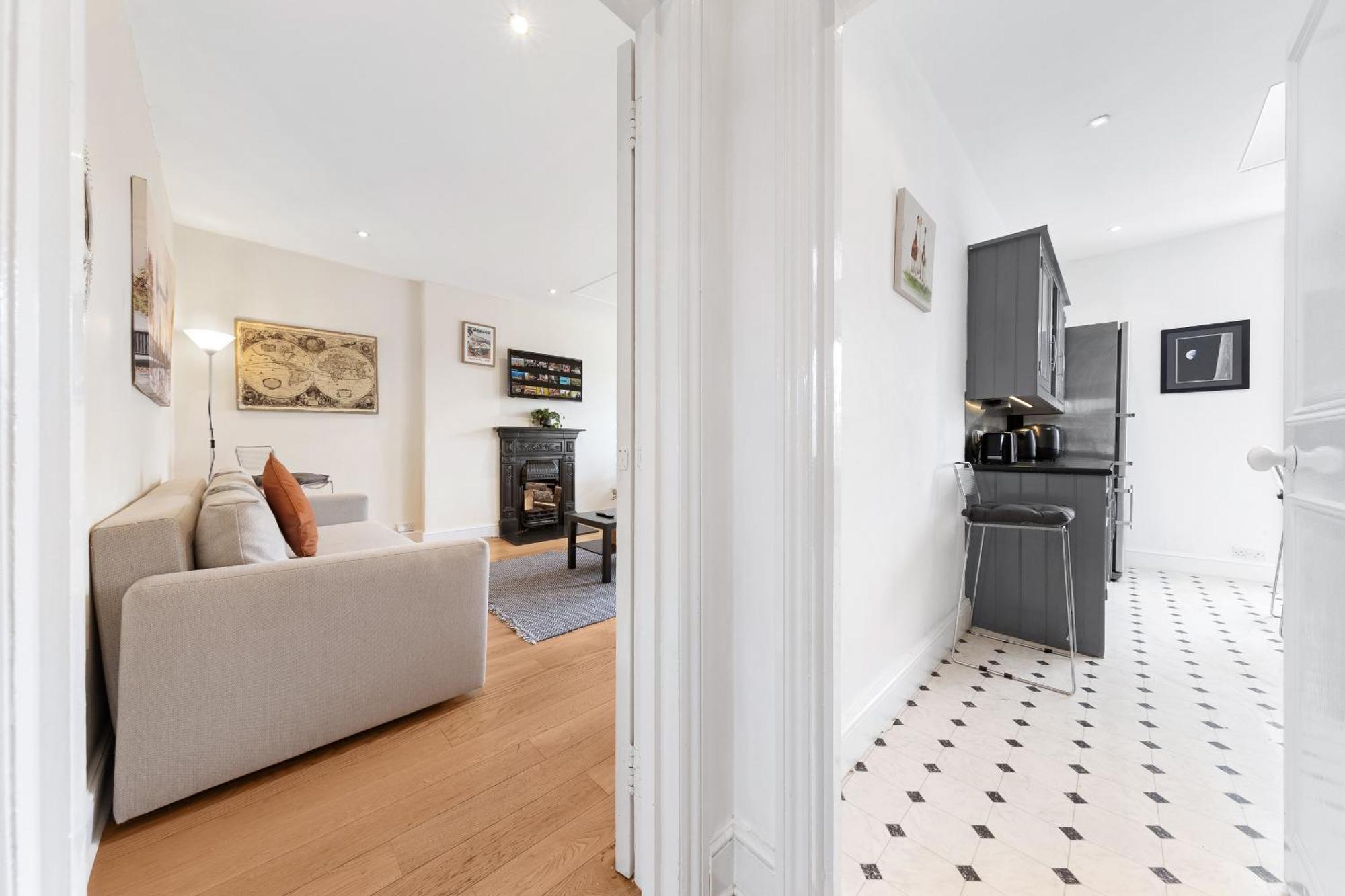 Spacious Sleep 11 With Terrace In Earls Court Ec99 Lägenhet