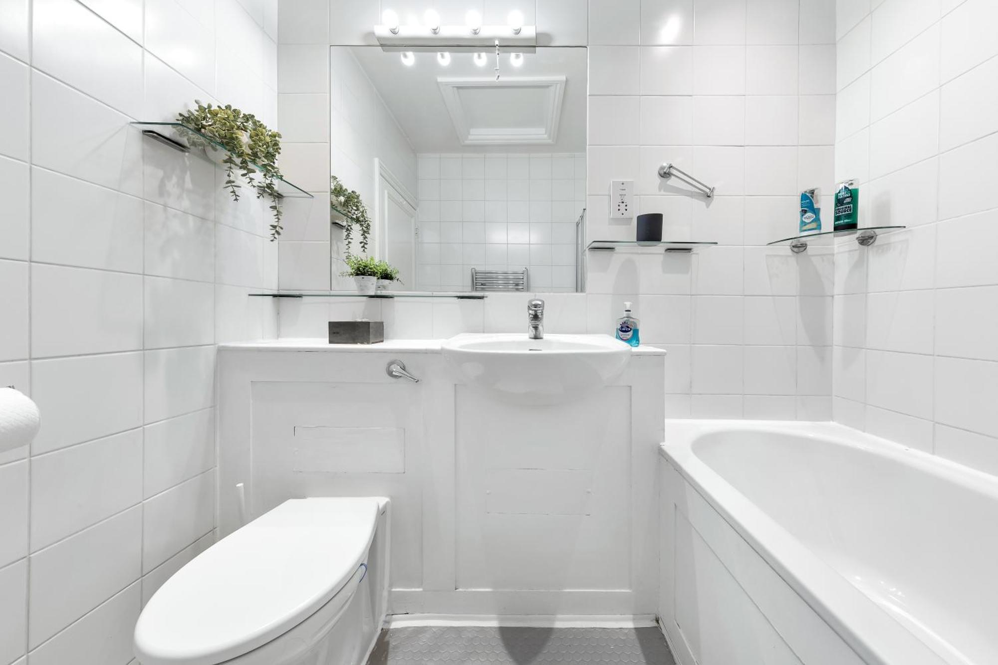 Spacious Sleep 11 With Terrace In Earls Court Ec99 Lägenhet *