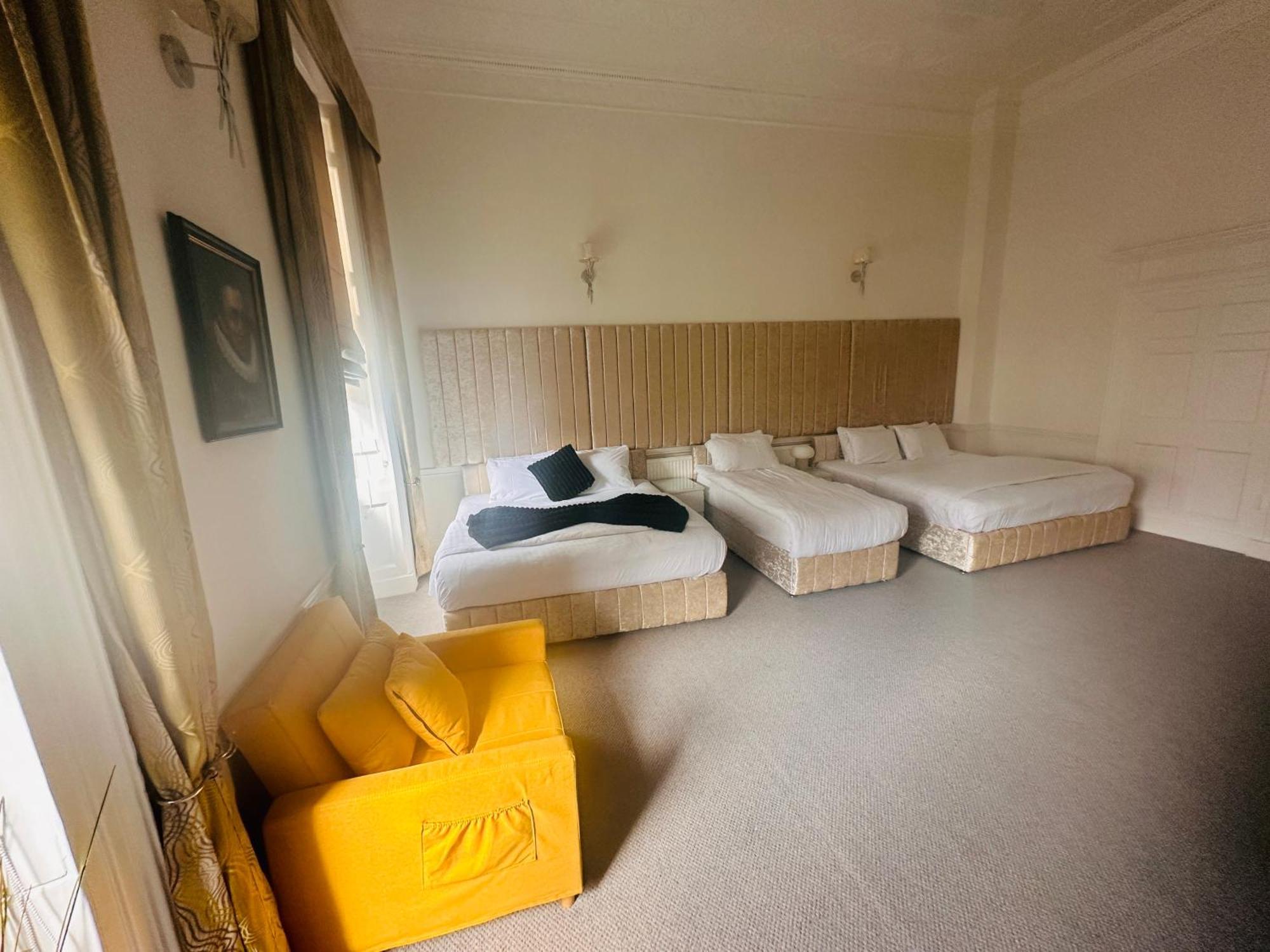 Luxury 3 Bedroom Duplex With Pool Table - 4hs Londen