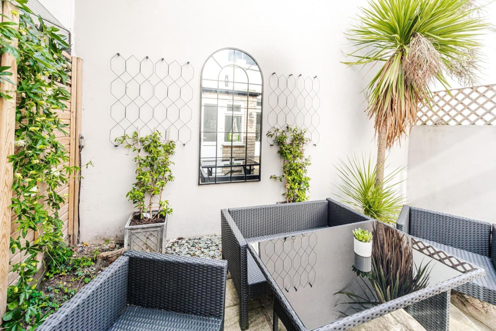 Apartment Clapham Calm 2 Bedroom Flat With Garden *
