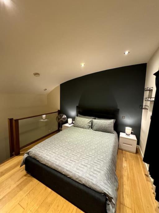 Paddington Station 2 Bedroom House * Londen