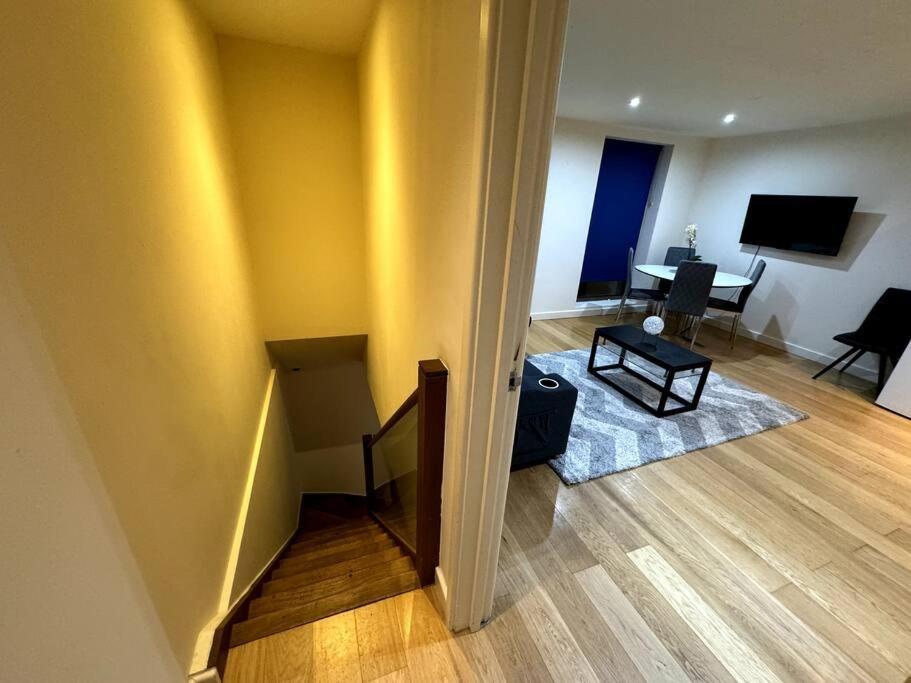 Paddington Station 2 Bedroom House Londen