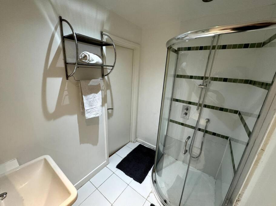 Paddington Station 2 Bedroom House Londen