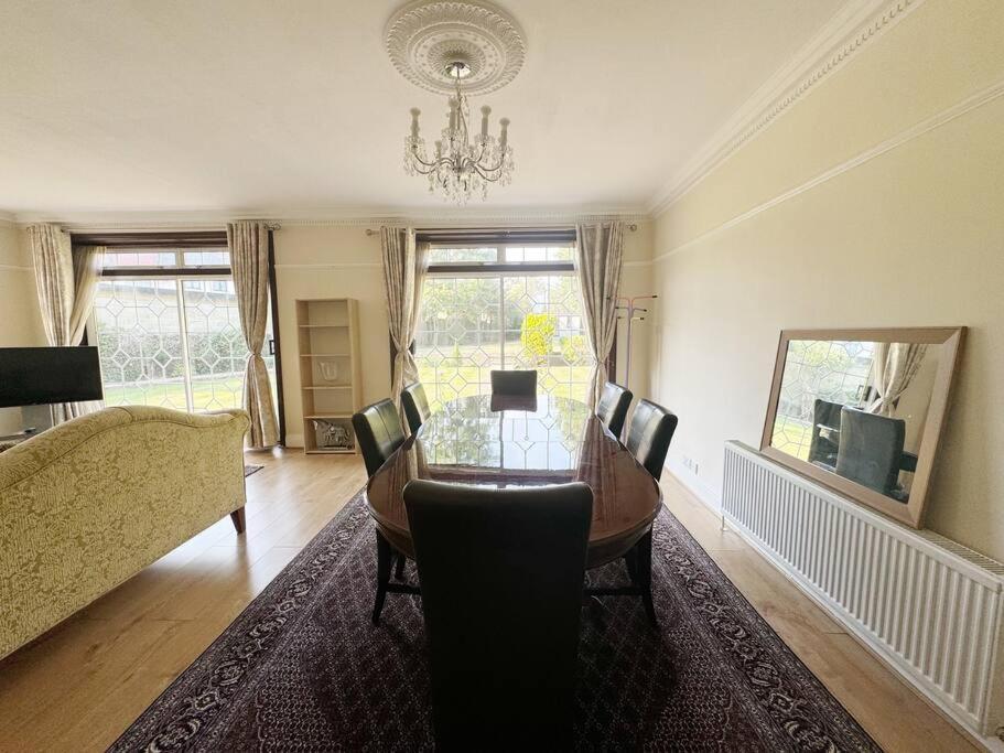 Bright & Spacious House Near
