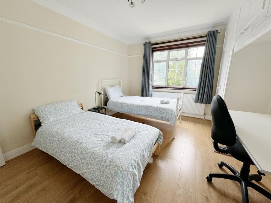 Bright & Spacious House Near