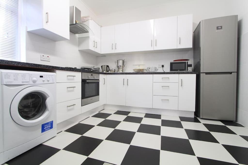Holiday home Bright & Spacious House Near