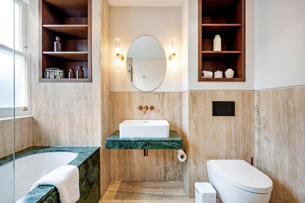 Two Bed Duplex In Covent Garden Londres