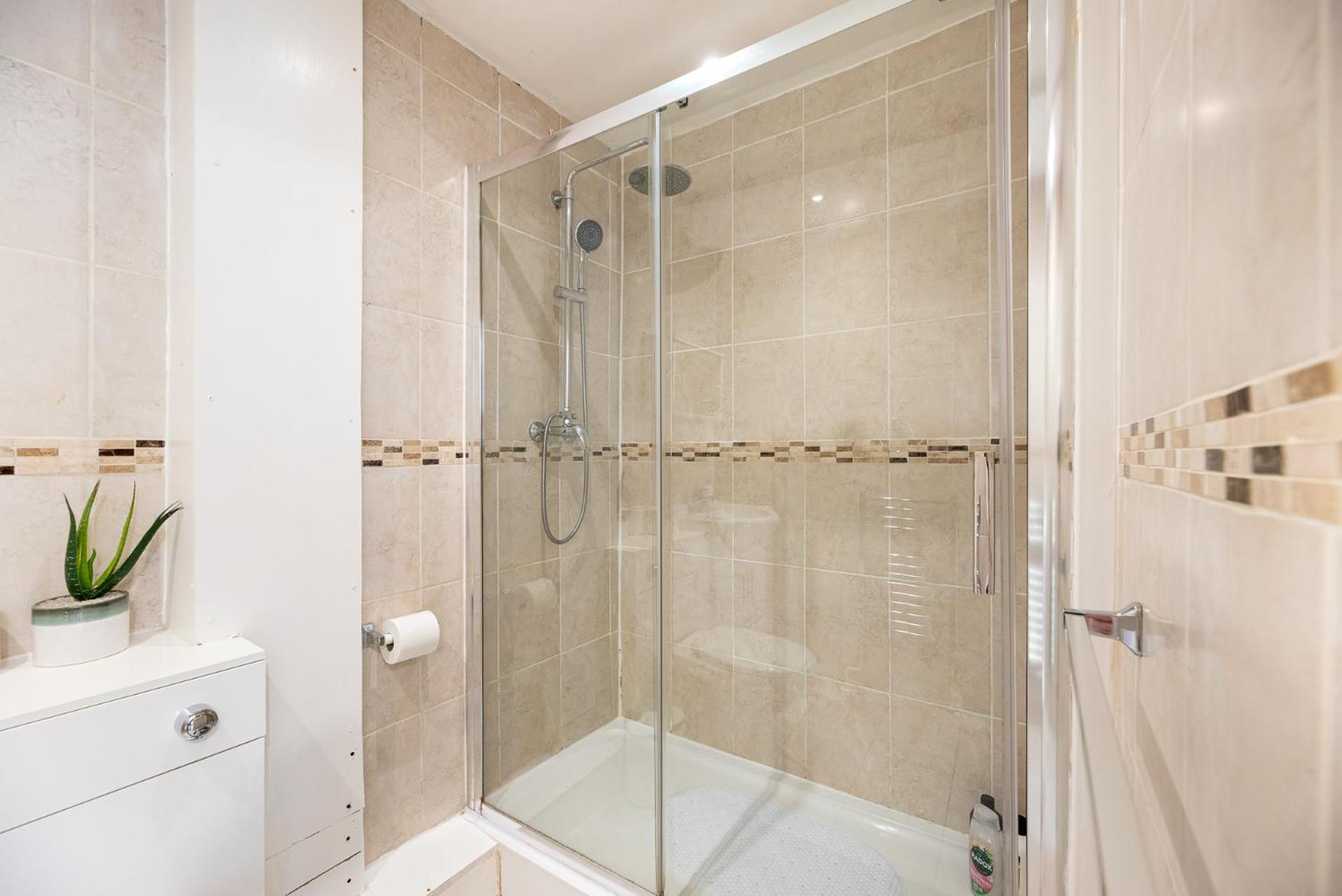 Lovely 3 Bed In The City Of Lejlighed London