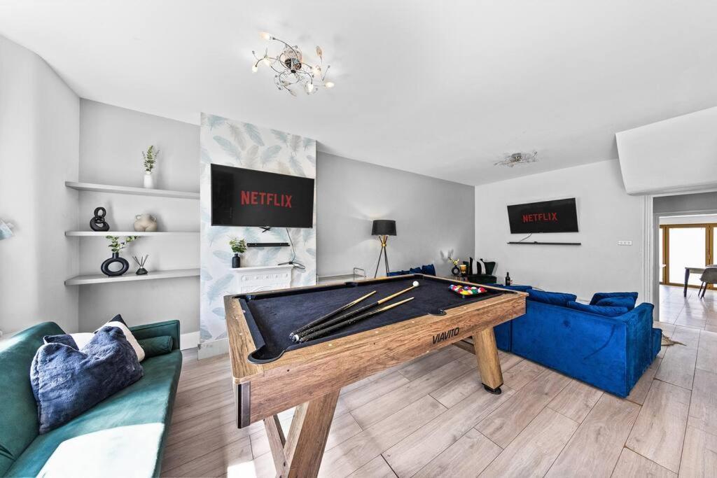 Charming Leytonstone 5 Bed - Lägenhet London