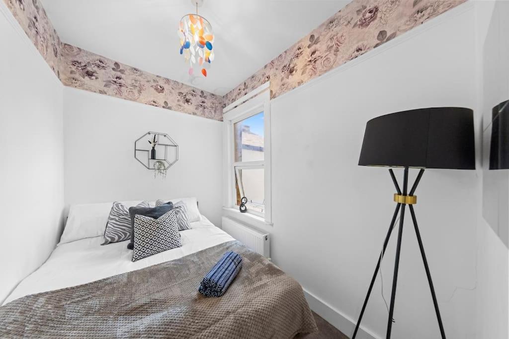 Lägenhet Charming Leytonstone 5 Bed -