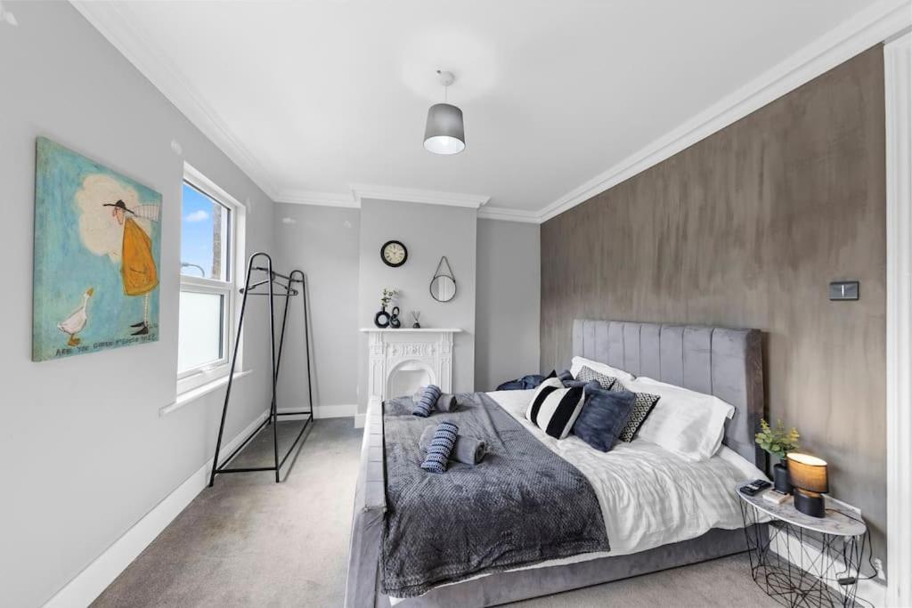 Charming Leytonstone 5 Bed - Lägenhet London