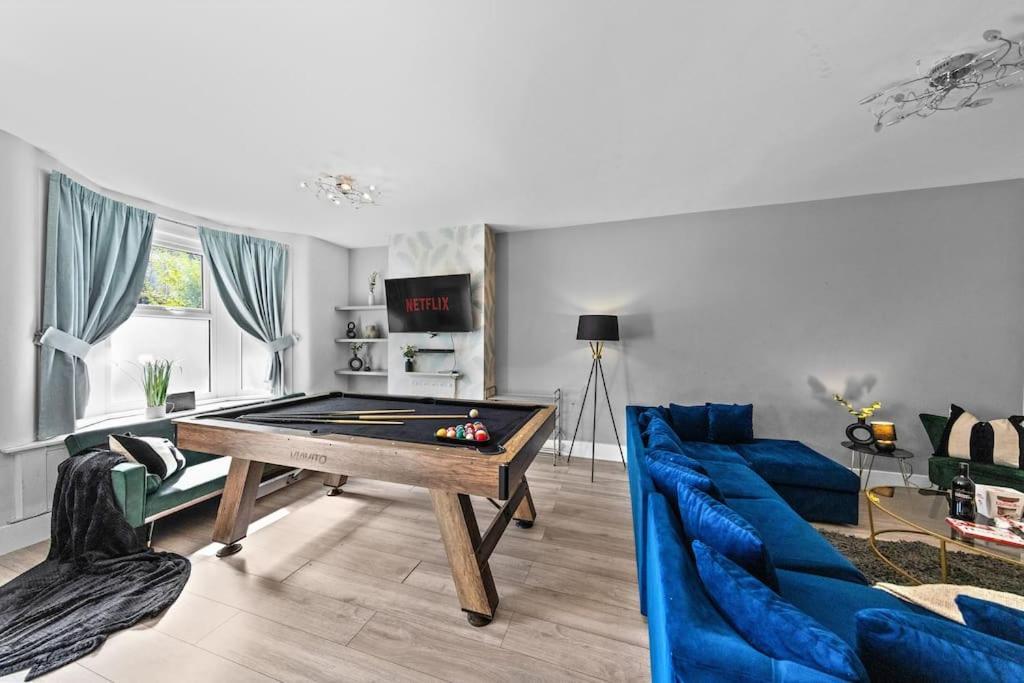 Charming Leytonstone 5 Bed - Lägenhet *
