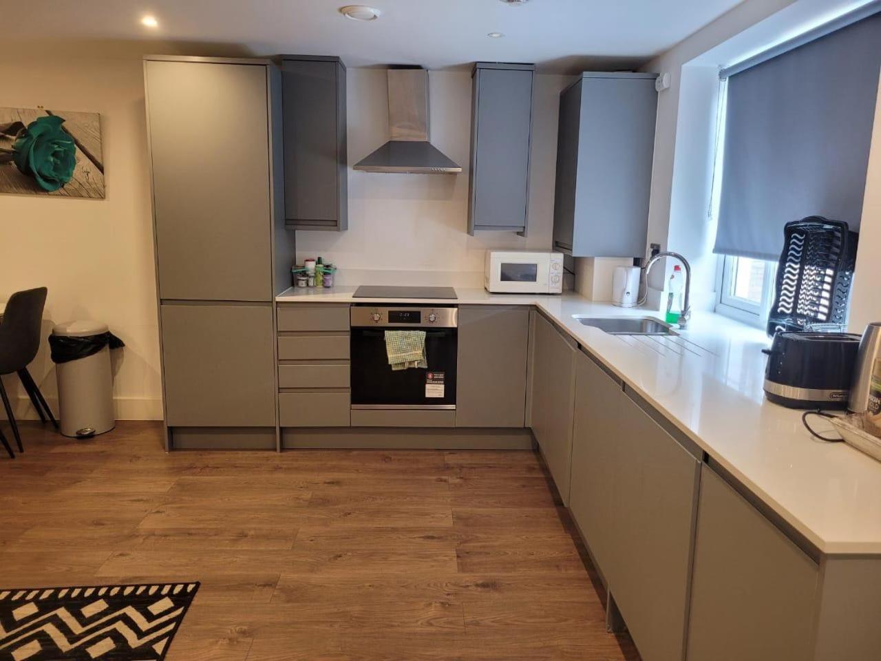 Batterseaflat Sleeps6 Refurbished Tv Apartment London