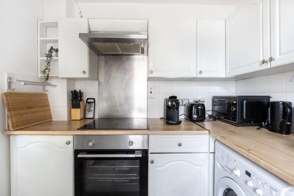 Lovely Garden 2bd Flat In Londra