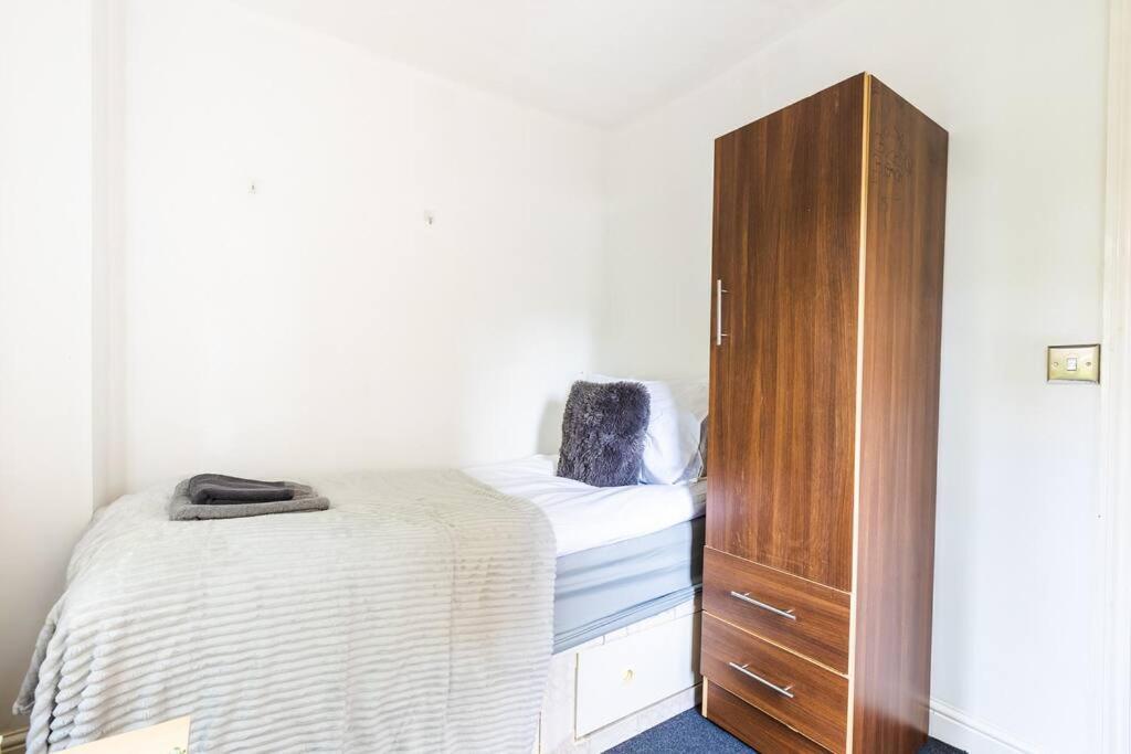 Lovely Garden 2bd Flat In Appartement Londres