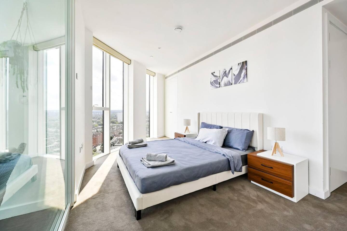 Luxury High-rise 21st Floor 2 Bedroom 2 Bath Flat Appartement *