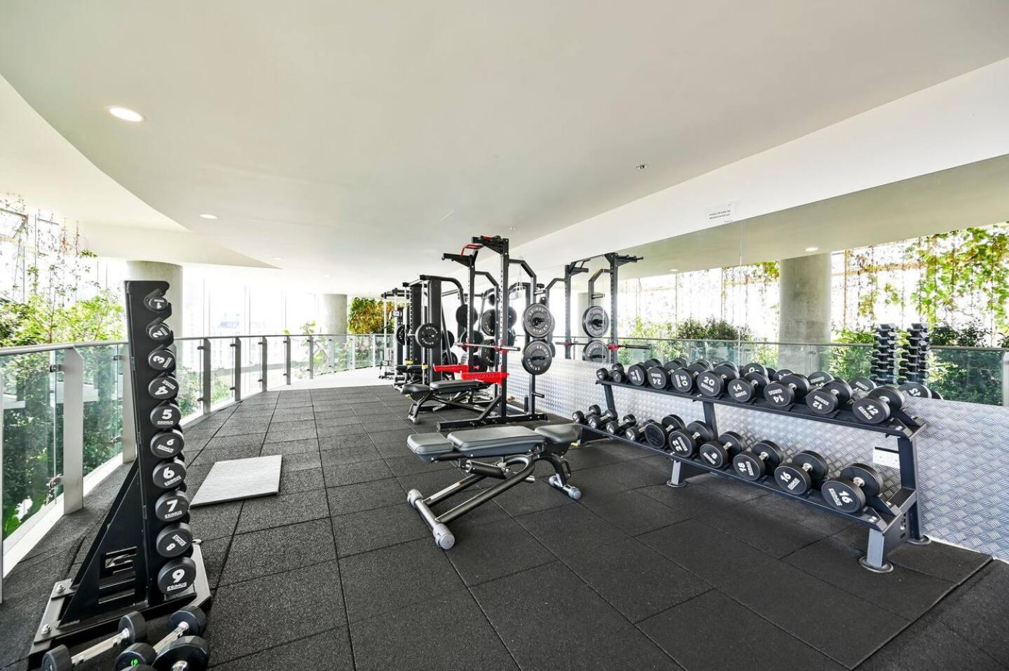 Luxury High-rise 21st Floor 2 Bedroom 2 Bath Flat London