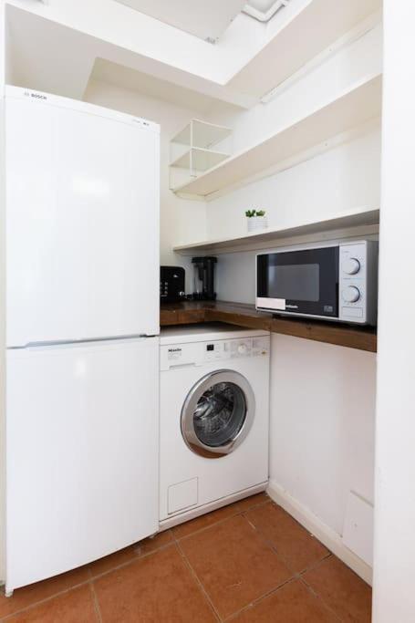 Lovely Garden Flat In Appartamento