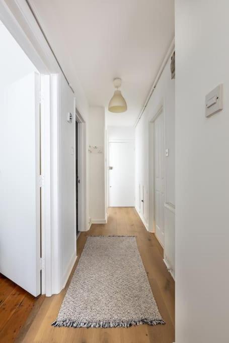 Lovely Garden Flat In Appartamento