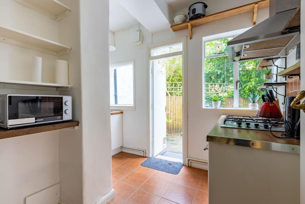 Appartamento Lovely Garden Flat In *
