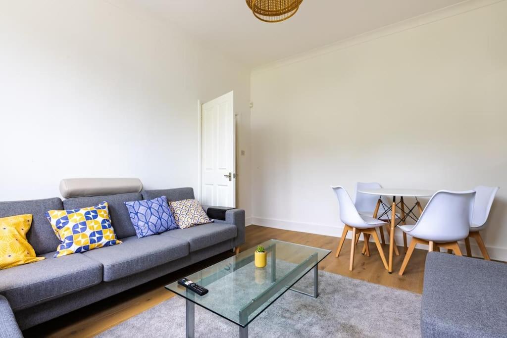 Lovely Garden Flat In * Londra