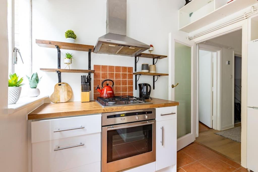 Appartamento Lovely Garden Flat In *